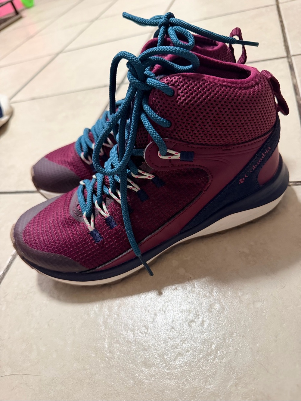 Columbia Women's Plum Athletic High-Top Sneakers with Teal Laces